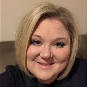 Meet your Posher, Amelia